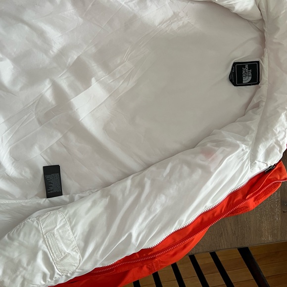 The North Face Women's Vibrant Orange Ski Jacket - Picture 7 of 12